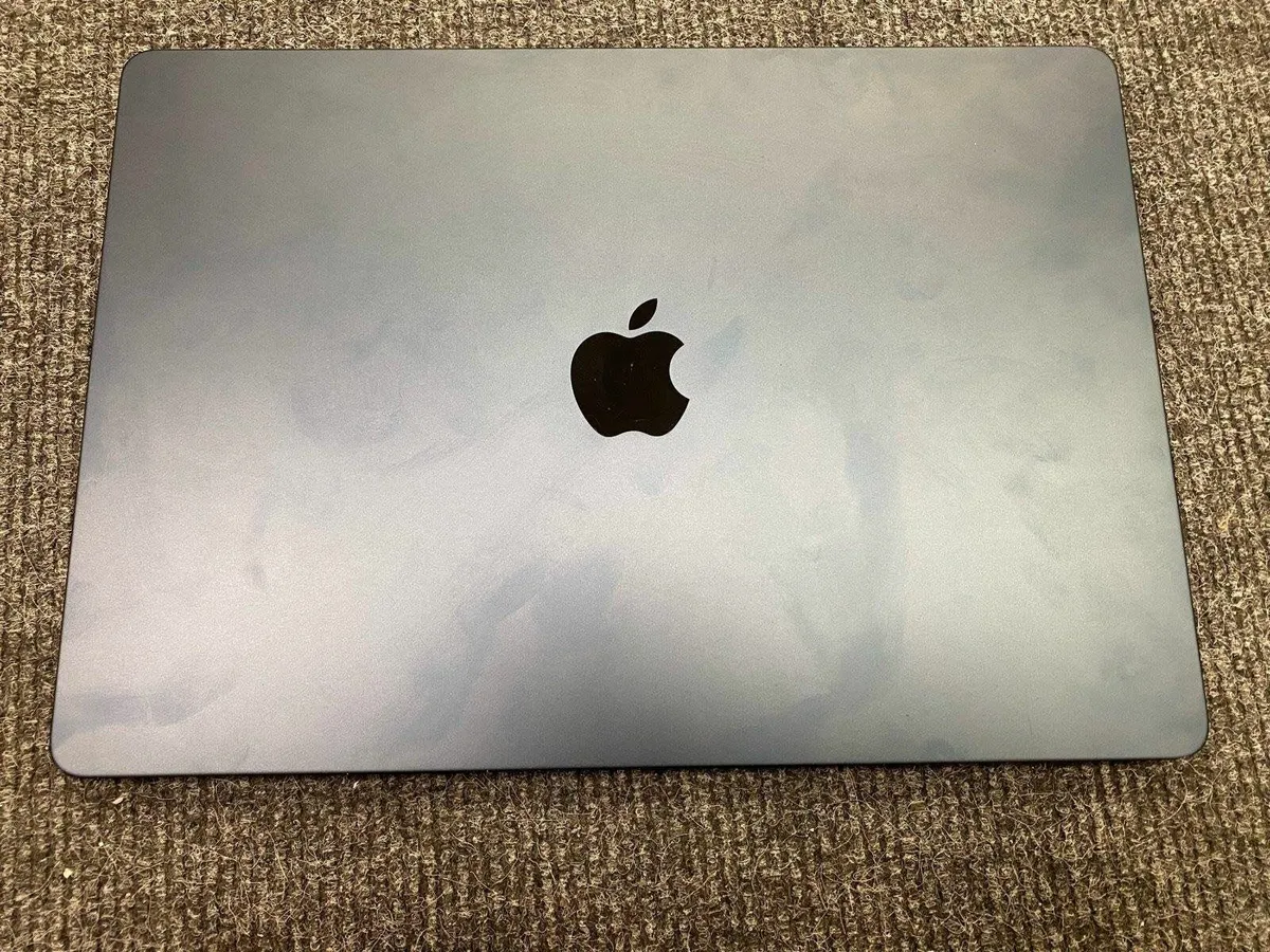 MacBook Air M2 15 Inch A2941 Boxed - Image 1