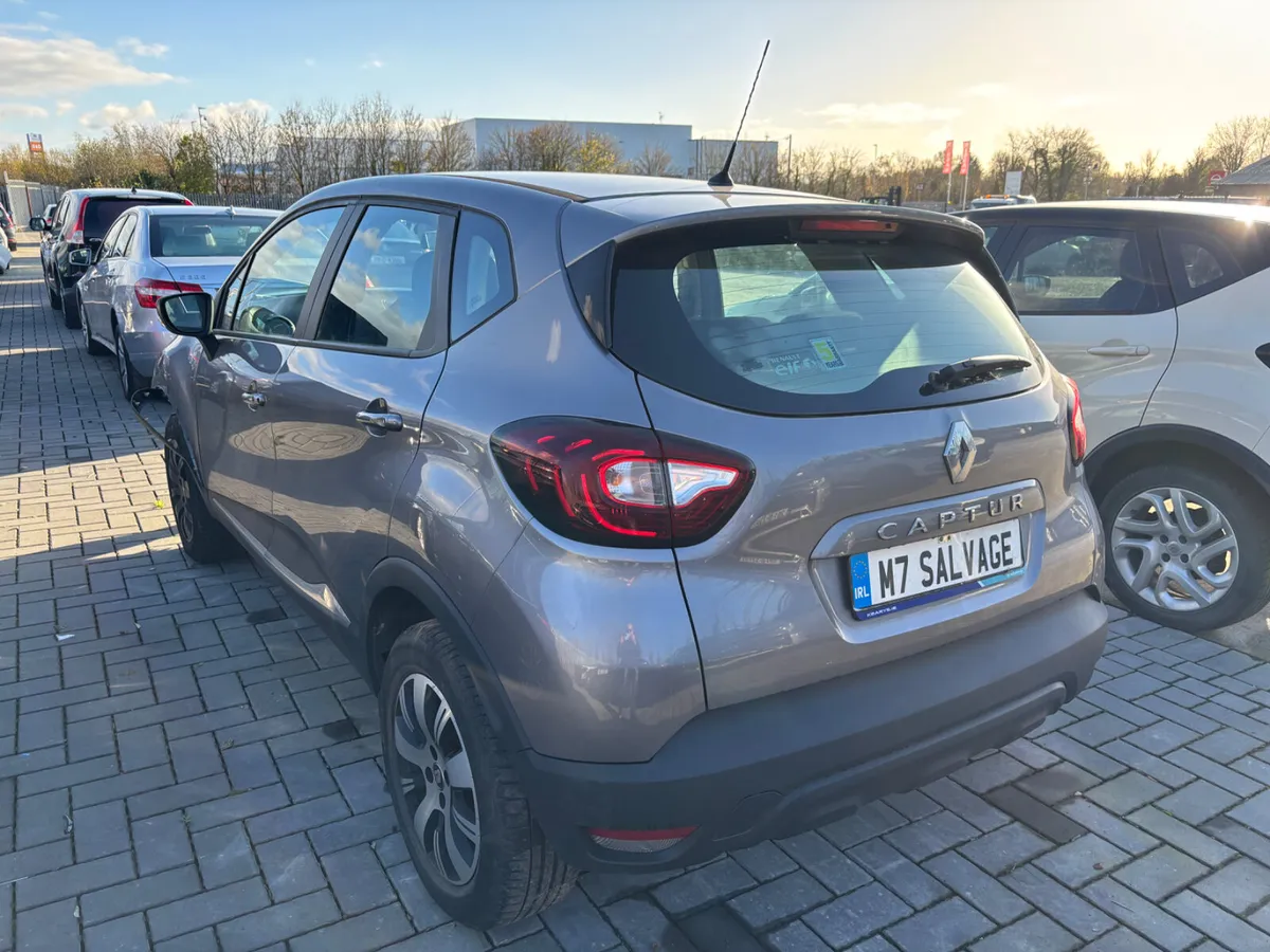 20 Captur 1.0 Petrol 36km Starting - Image 3
