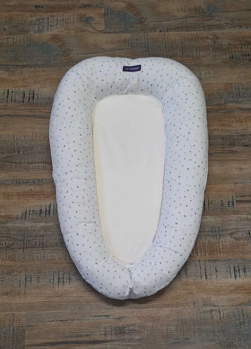 Clevamama snuggle pod - Image 1