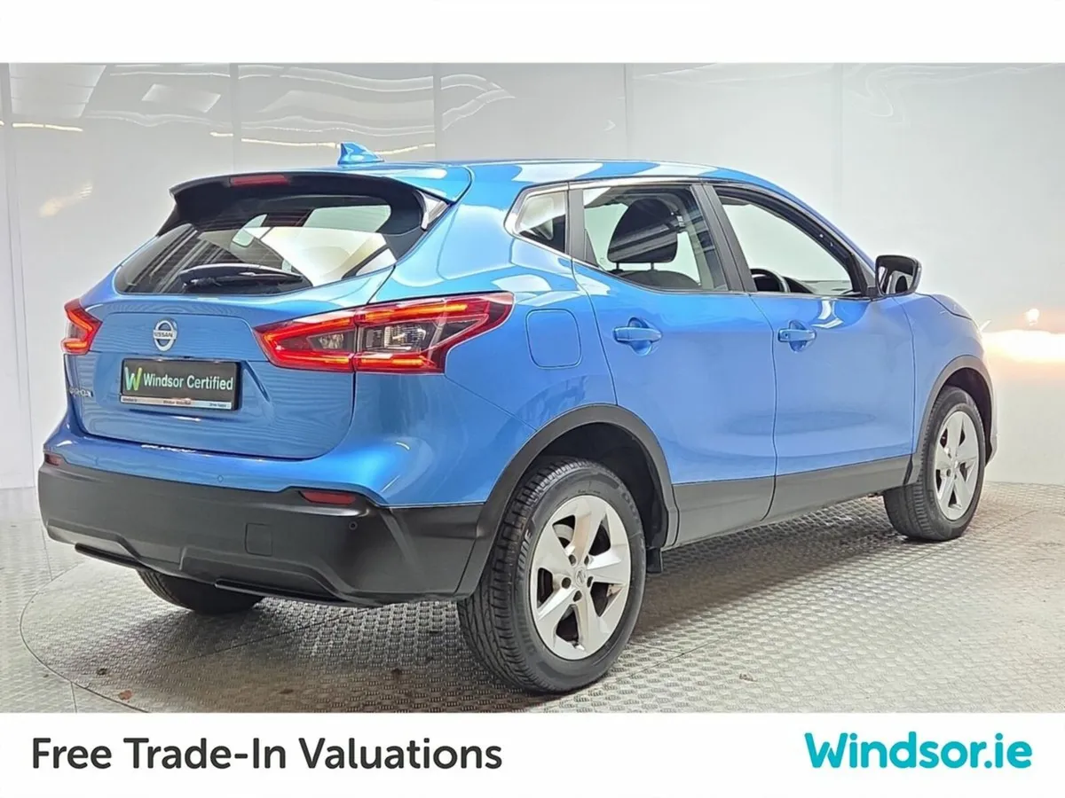 Nissan Qashqai 1.3 Dig-t Acenta Prem 140PS - Image 3