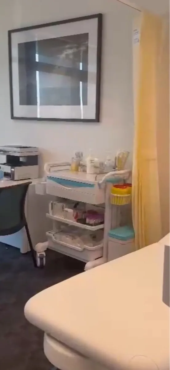 Equipment trolley - Image 2