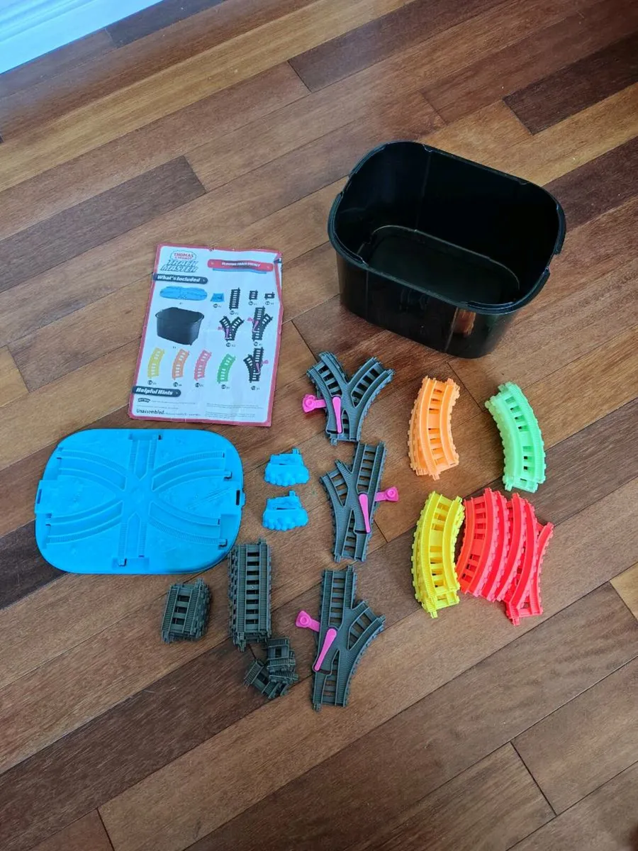 Thomas the Tank Engine Track & Trains - Image 1