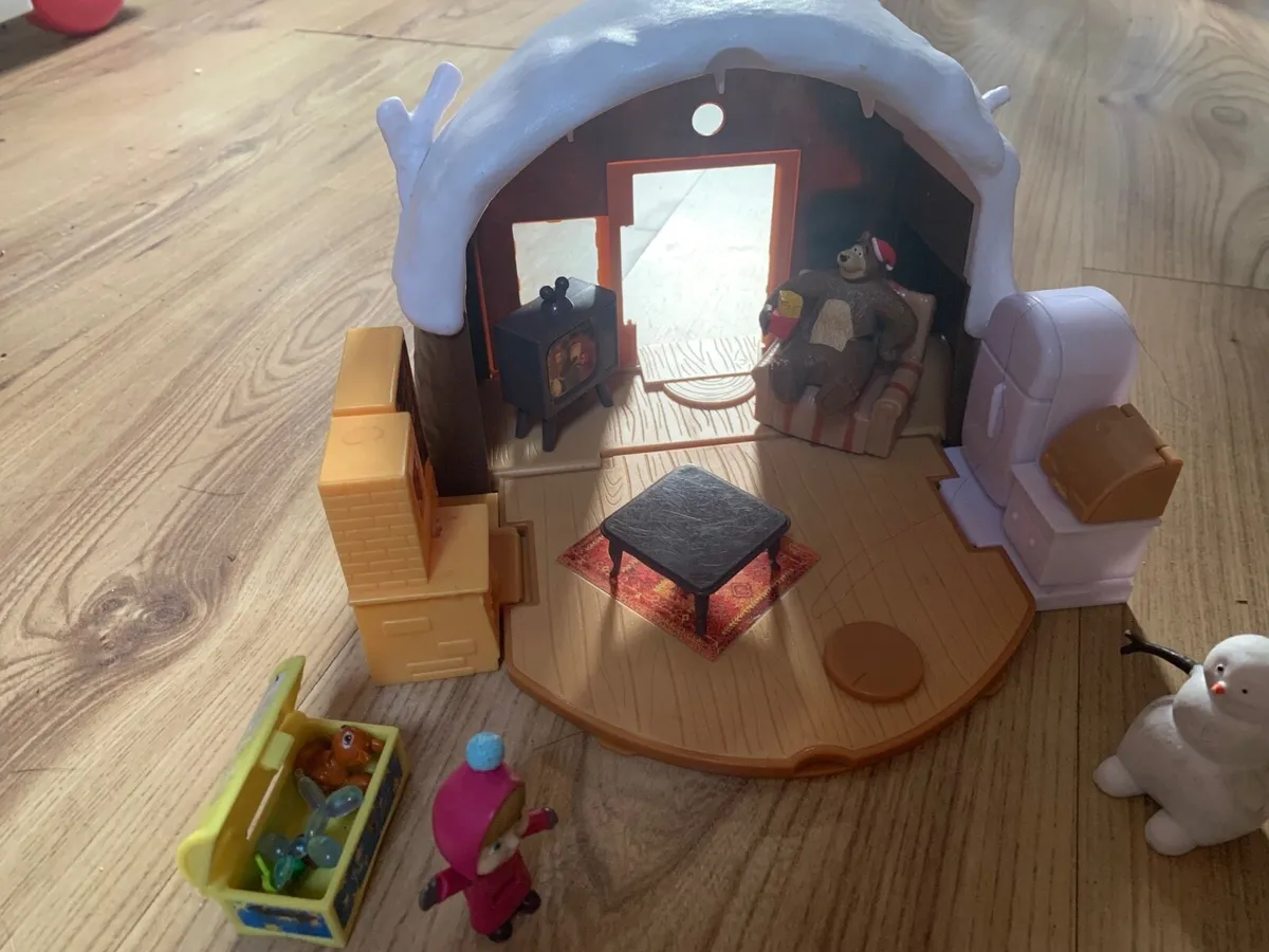 Masha and the Bear playset - Image 1