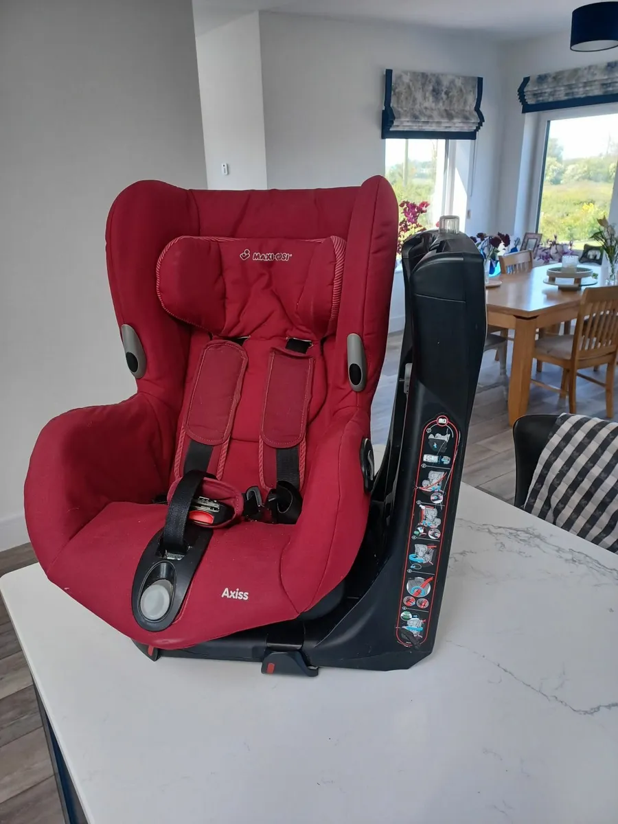 Childs car seat. - Image 1