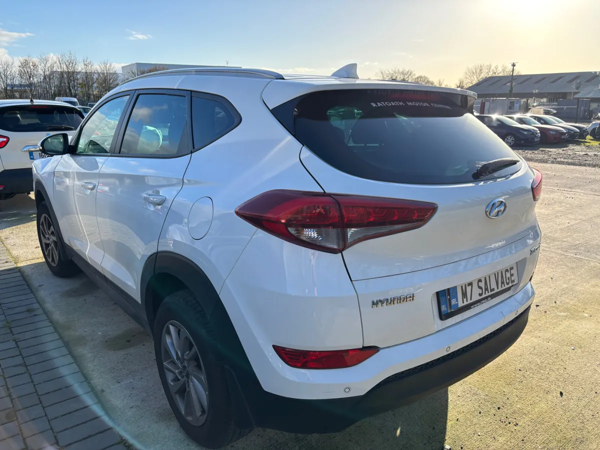 18 Tucson Exe 1.6 Petrtol 80km Starts - Image 4