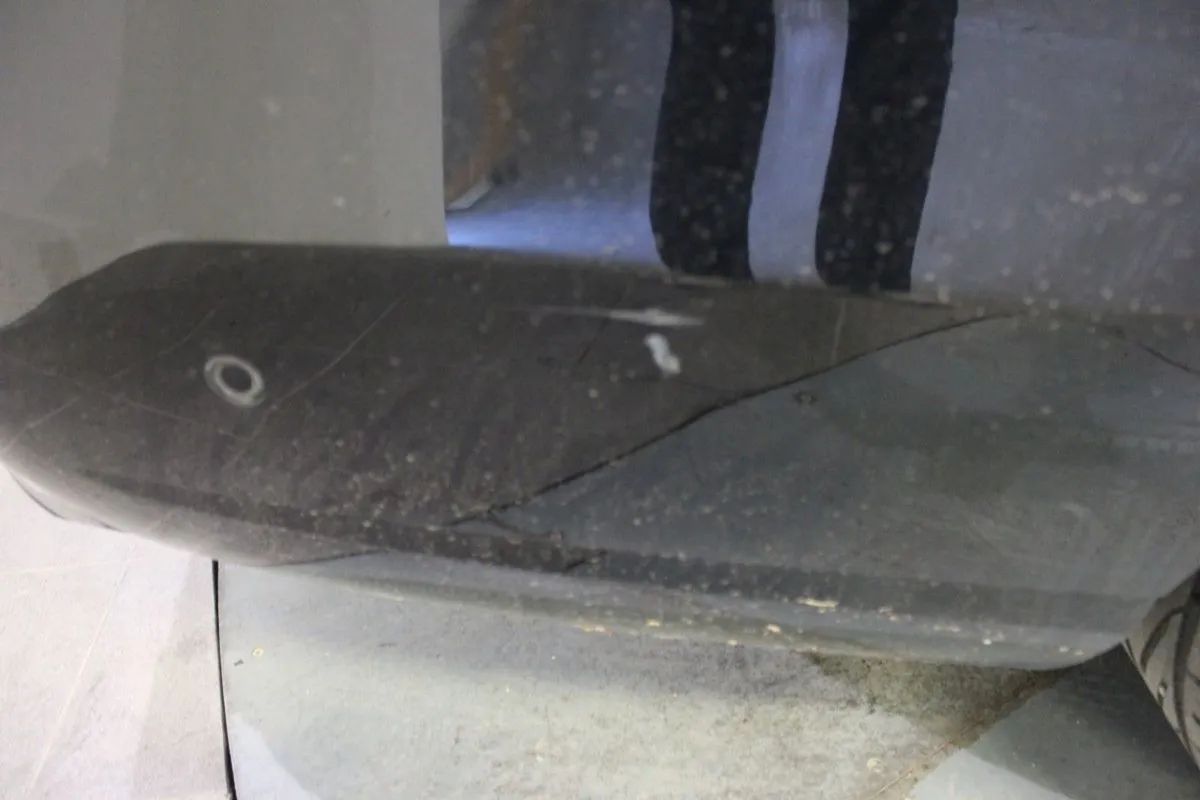 Mercedes-Benz E-Class E220d Avantgarde 4DR - Image 4