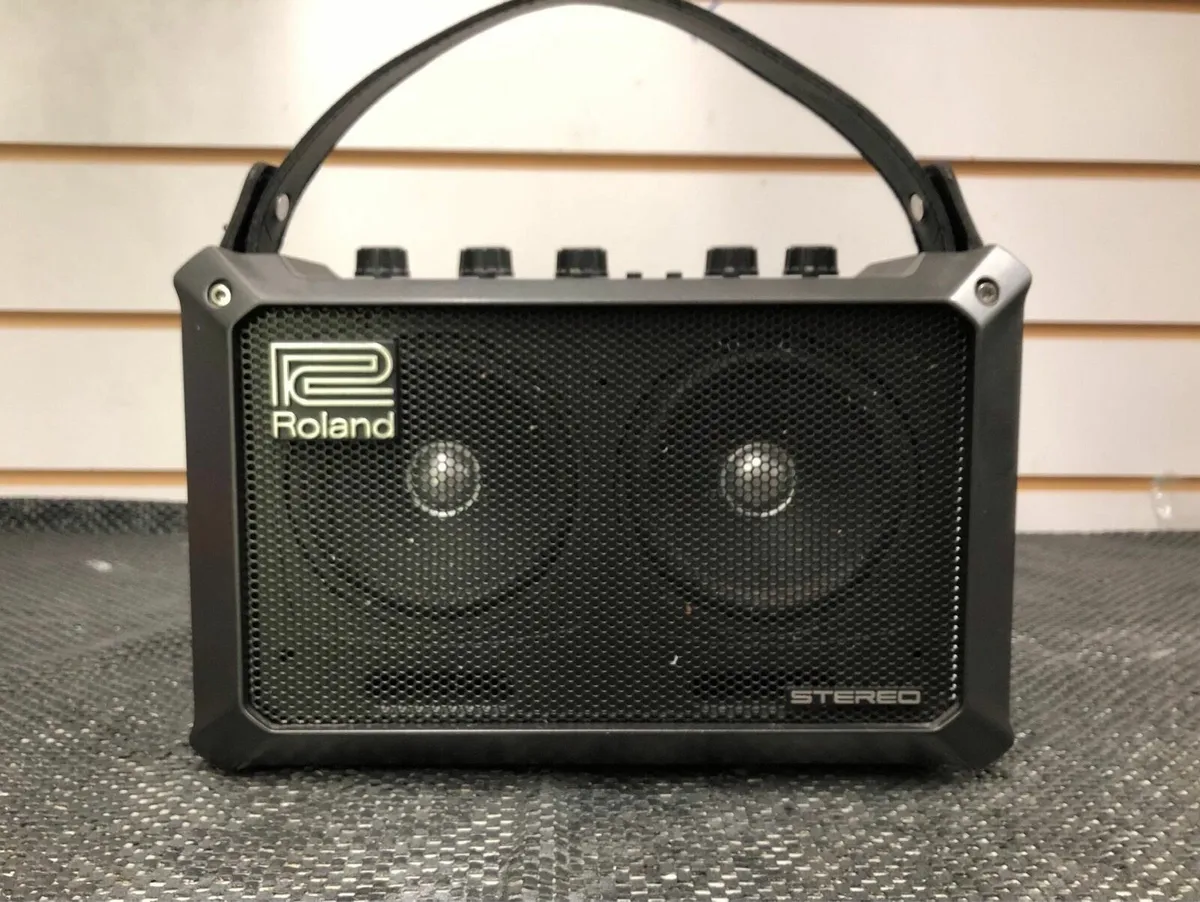 Roland Mobile Cube Guitar Amp - Image 2