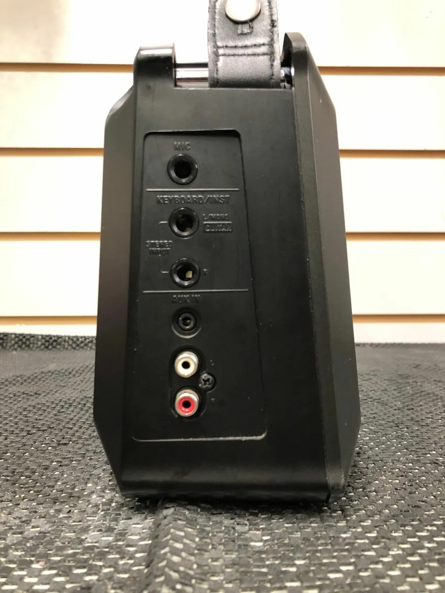 Roland Mobile Cube Guitar Amp - Image 4