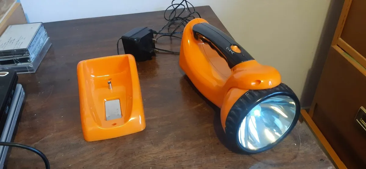 Rechargeable torch - Image 2