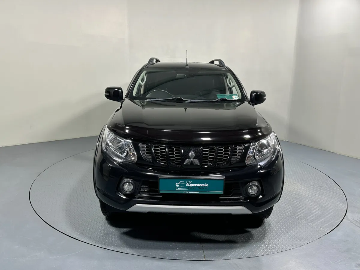 Mitsubishi L200 2.4 DID Barbarian Black Edition 19 - Image 2