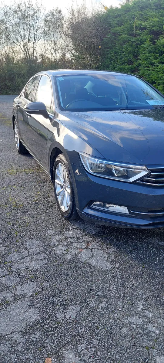 Volkswagen Passat 2017 - Image 3