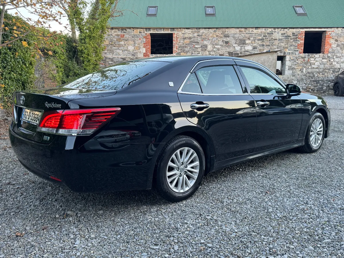 2016 Toyota Crown 2.5 Hybrid €180 Road Tax - Image 3