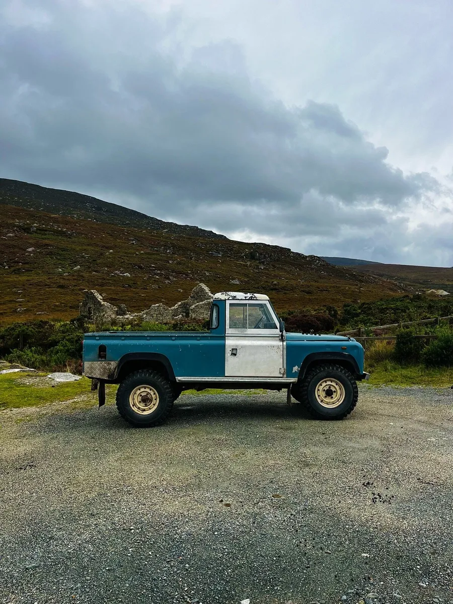 Land Rover Defender 110 200Tdi - Image 1
