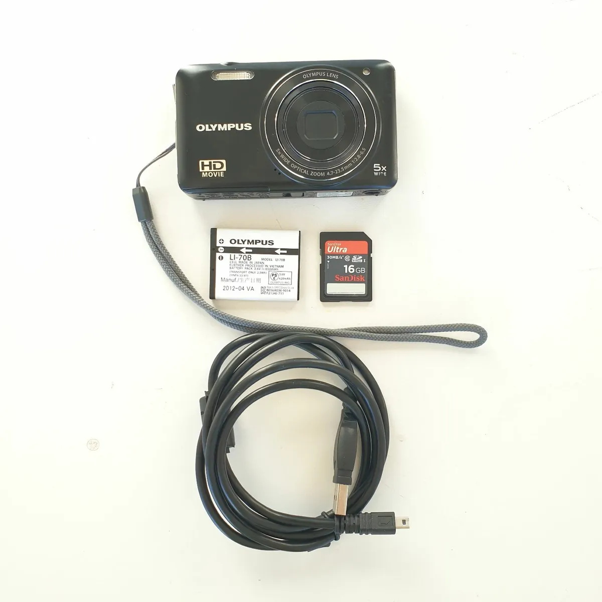 Olympus 14.0MP digital camera d-745 working - Image 1