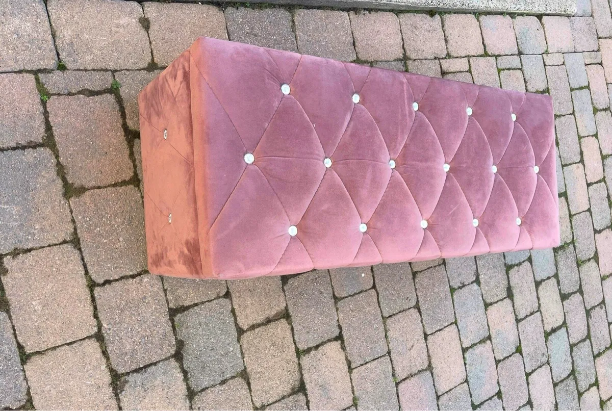 Two settler and blanket box - Image 3