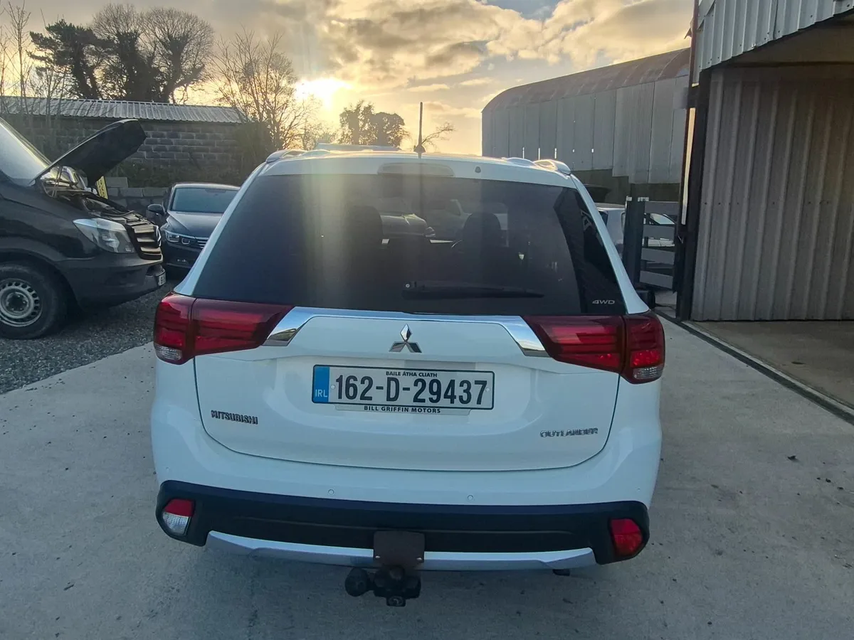 Mitsubishi Outlander 2016 4x4 - Image 3