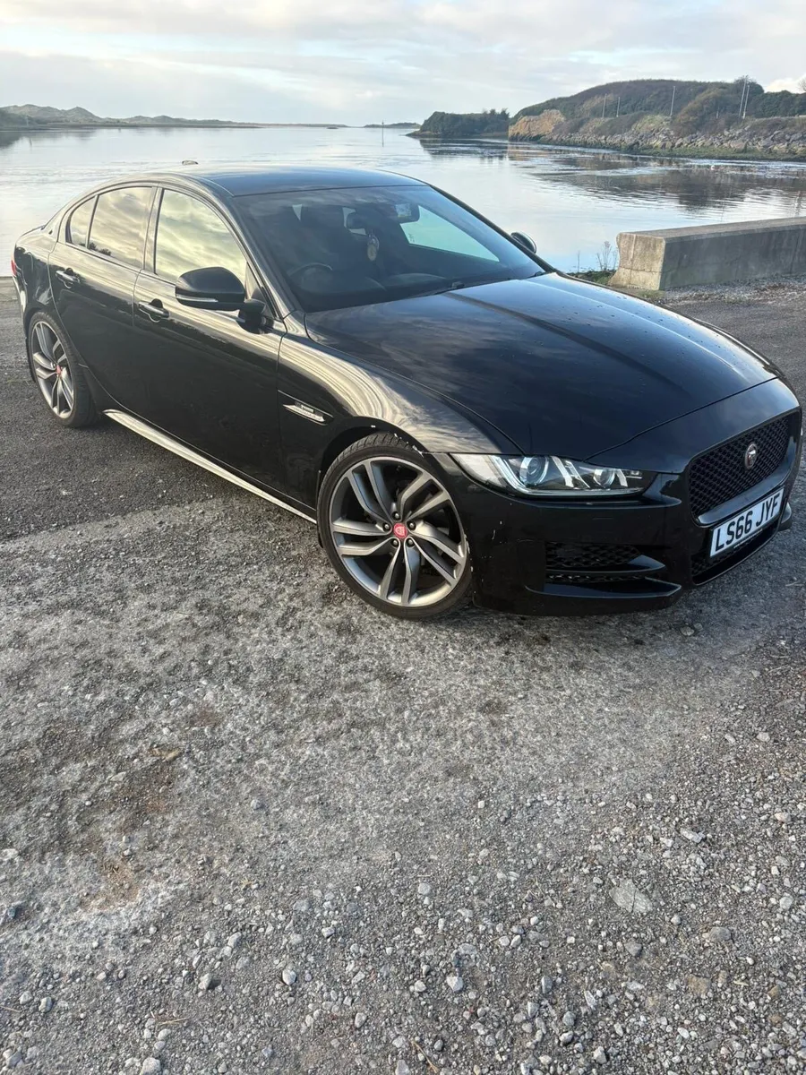 Jaguar xe automatic - Image 3