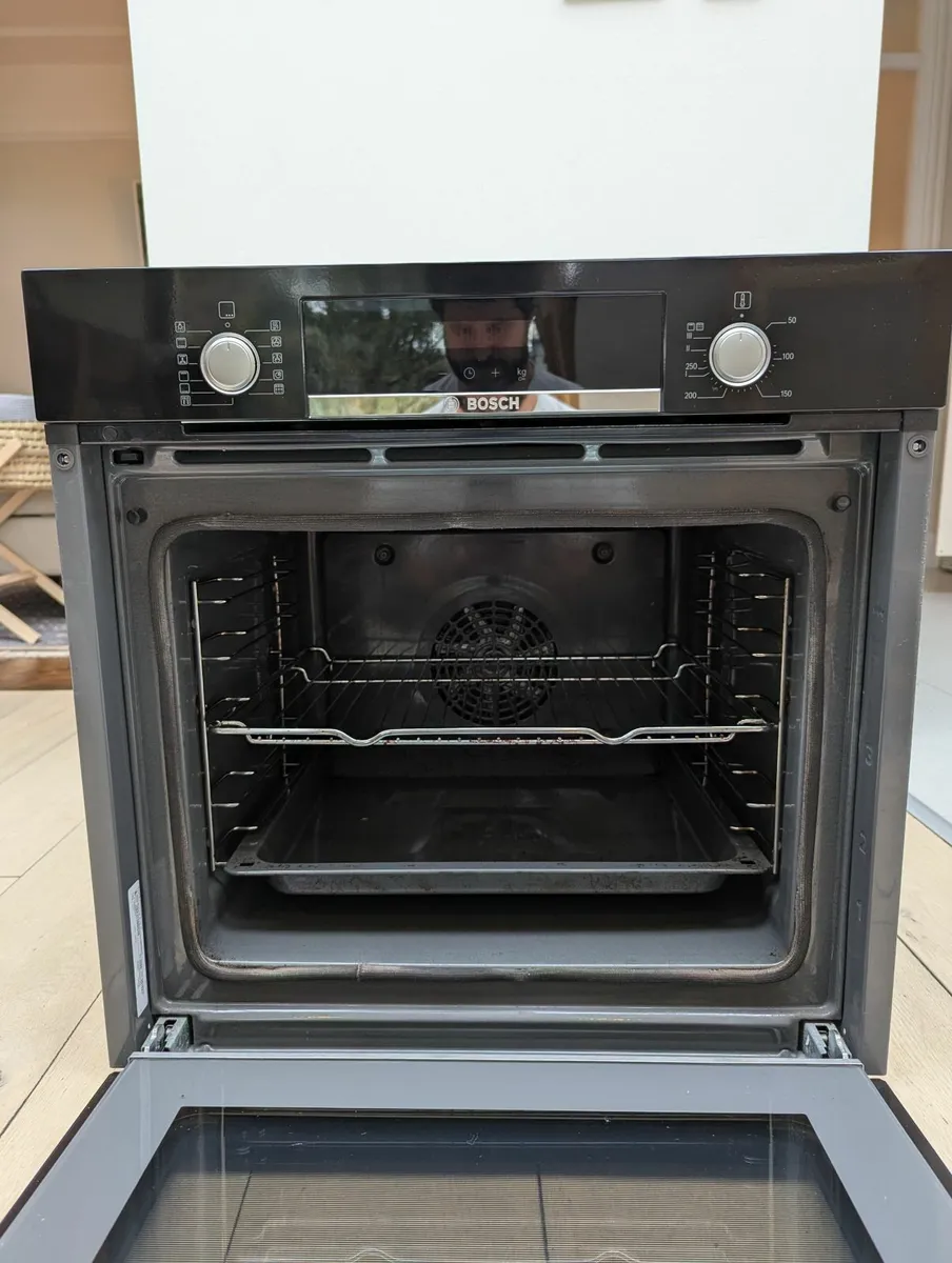 Bosch oven with pyrolytic self-cleaning function - Image 3