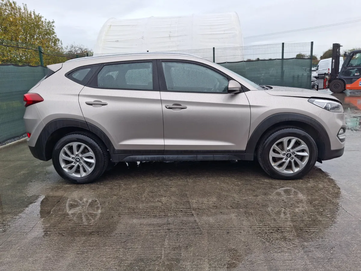 2017 Hyundai Tucson 1.7 Diesel - Image 3