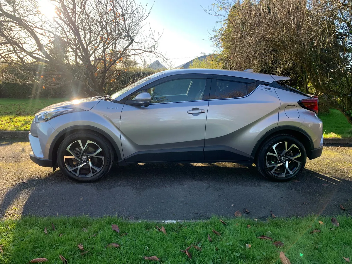 Toyota C-HR 2019 HIGH SPEC HYBRID - Image 1