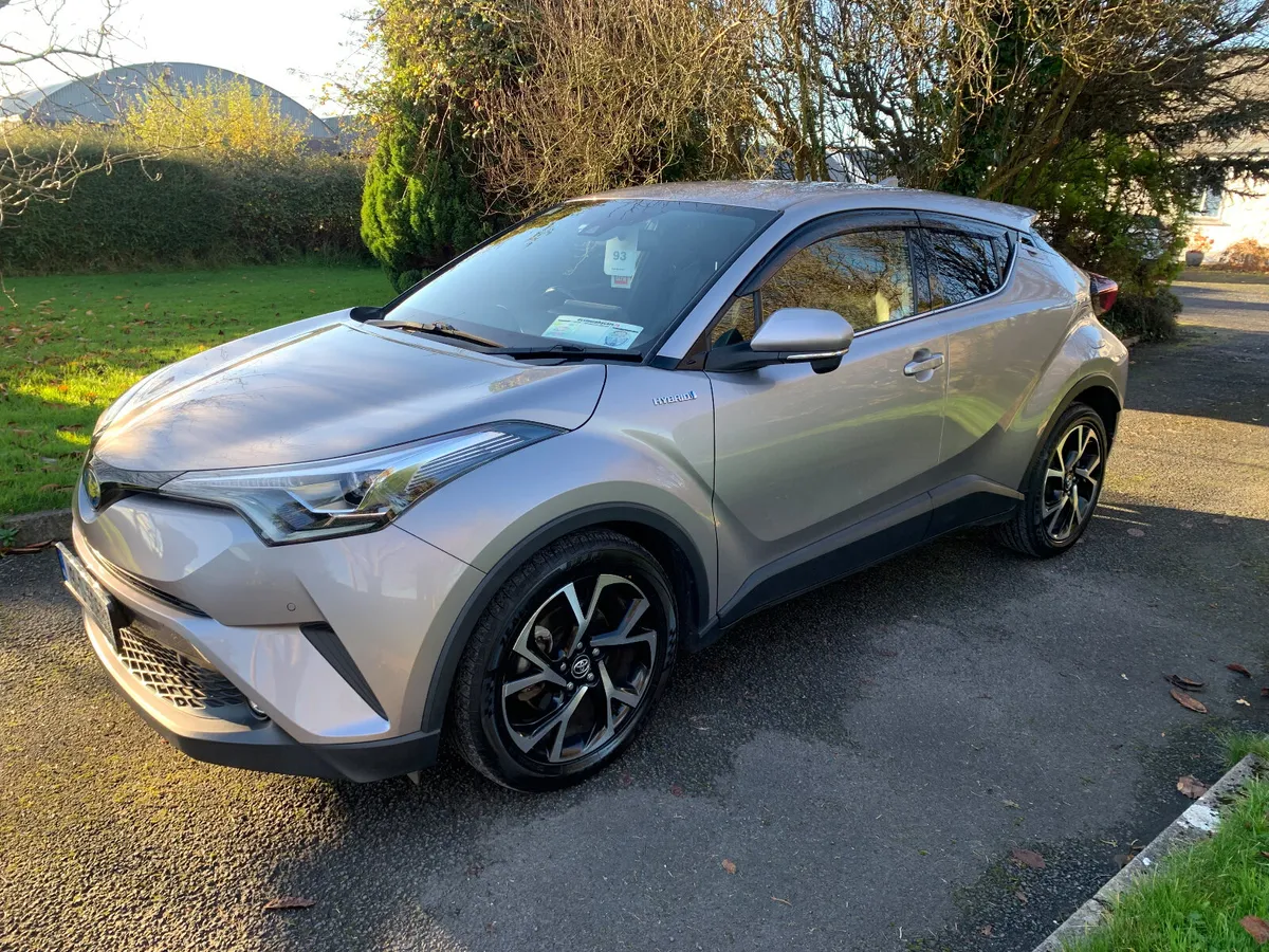 Toyota C-HR 2019 HIGH SPEC HYBRID - Image 2