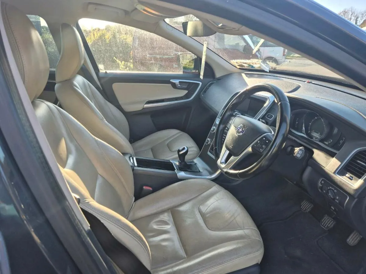 Volvo XC60 - Image 2