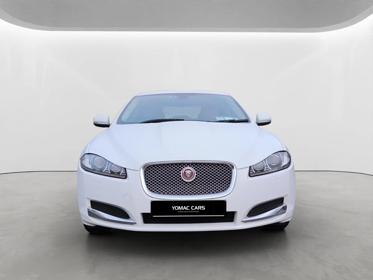 Jaguar XF 2.2D SE 2015 - Image 3