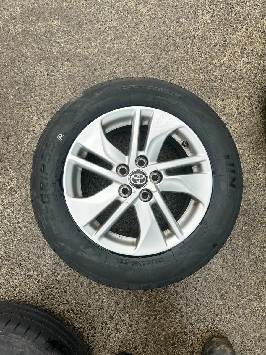 YARIS 2022 15" ALLOY WHEELS - Image 1