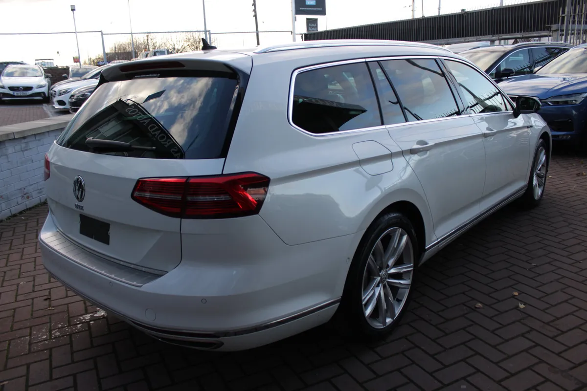 GTE ADVANCE HYBRID 5DR ESTATE AUTOMATIC //. 1 OWNE - Image 4