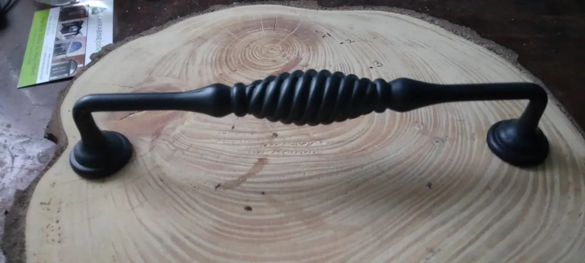 Cupboard handles - Image 1