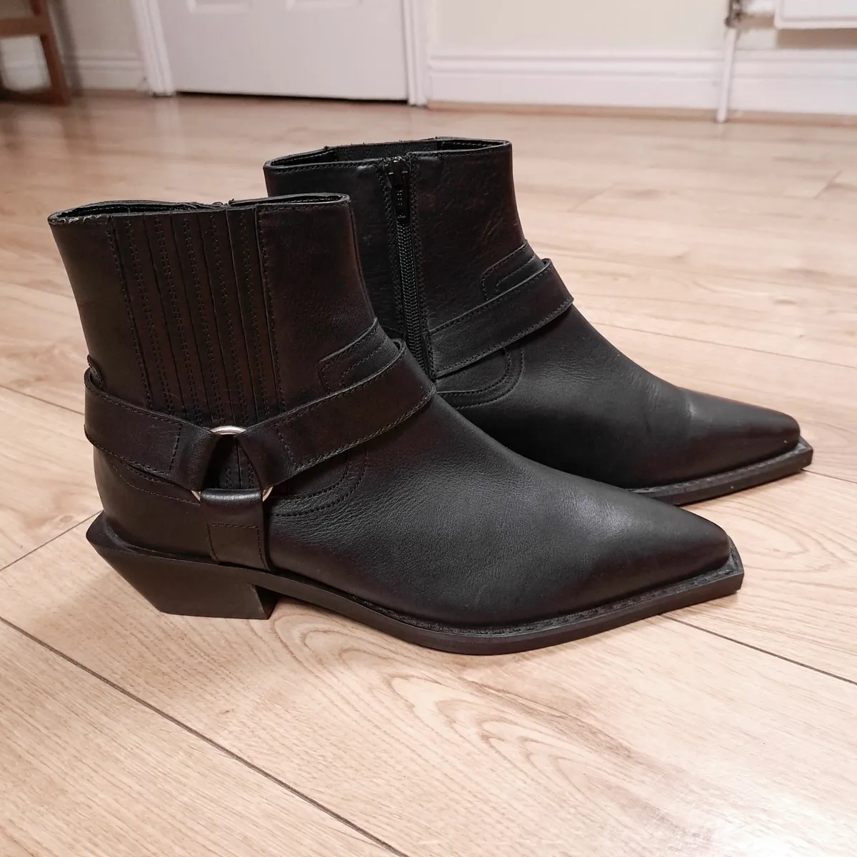 Schuh Black Real Leather Ankle Boots 8UK/41EU - Image 1