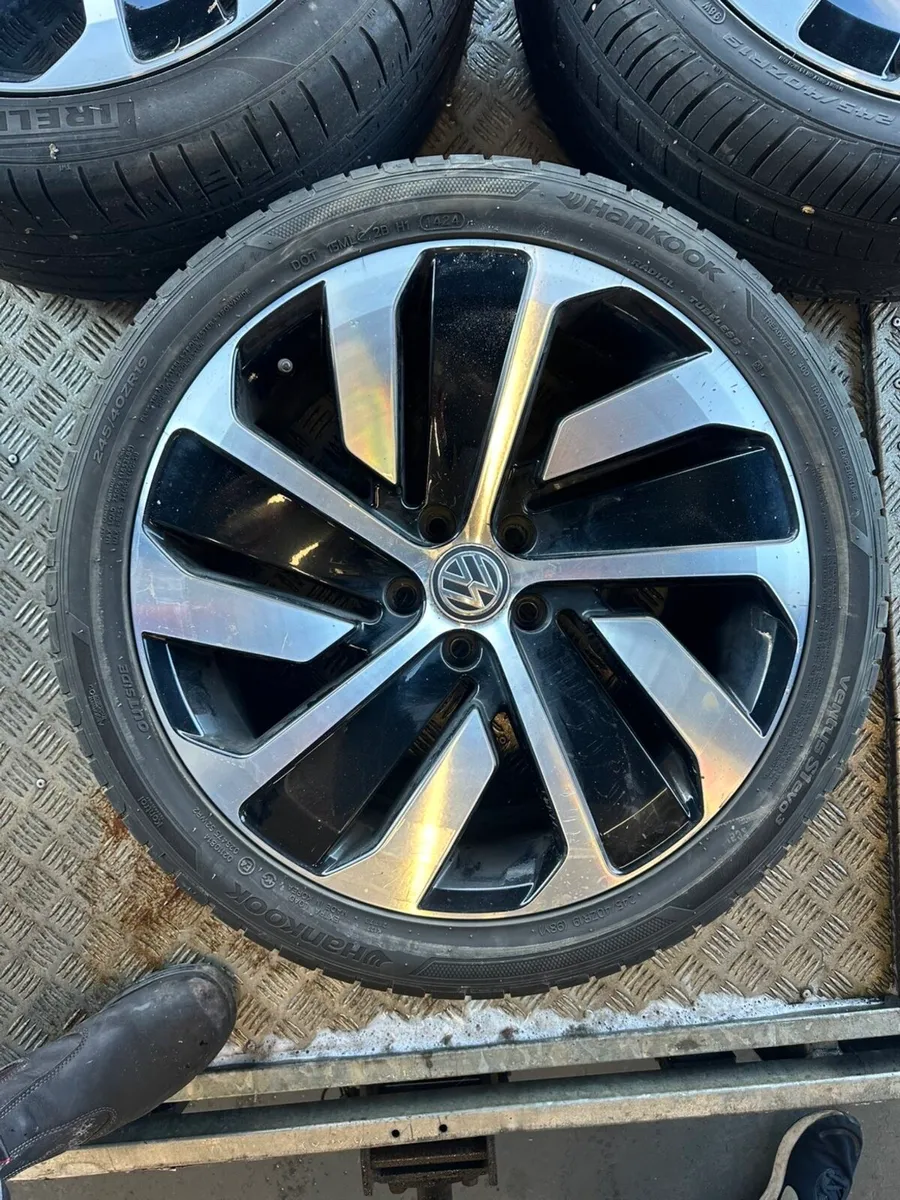 Genuine Volkswagen Arteon 19” Alloys - Image 2