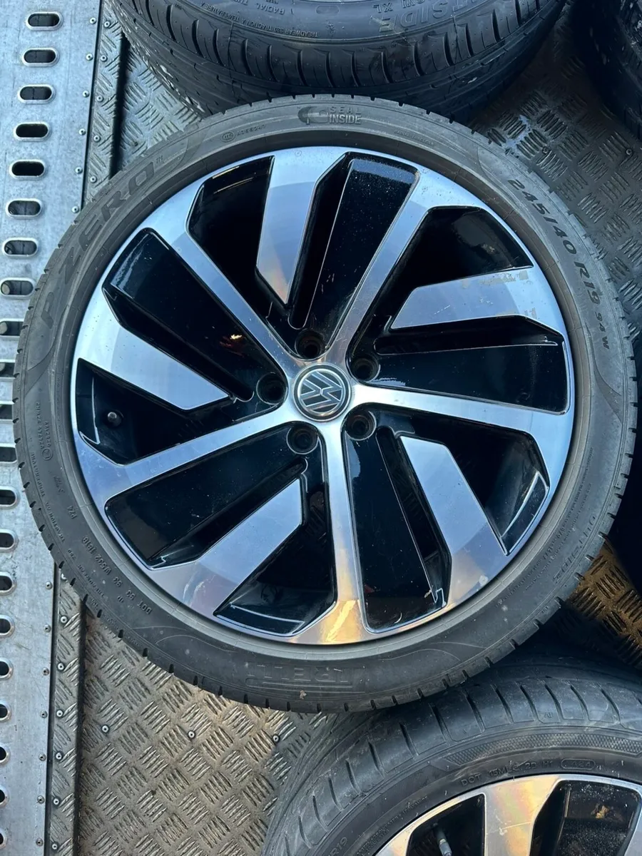 Genuine Volkswagen Arteon 19” Alloys - Image 3