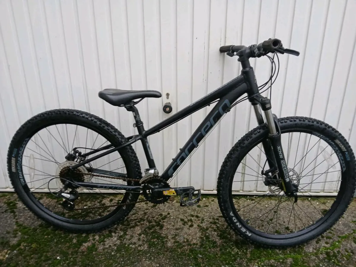 Carrera and Giant teenagers mountain bikes - Image 4