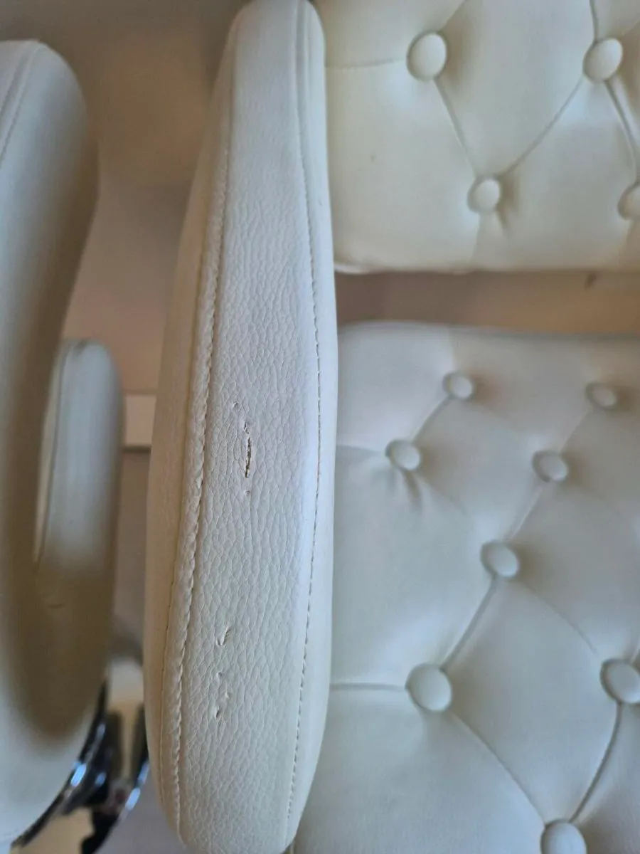 X2 kitchen stools - Image 3