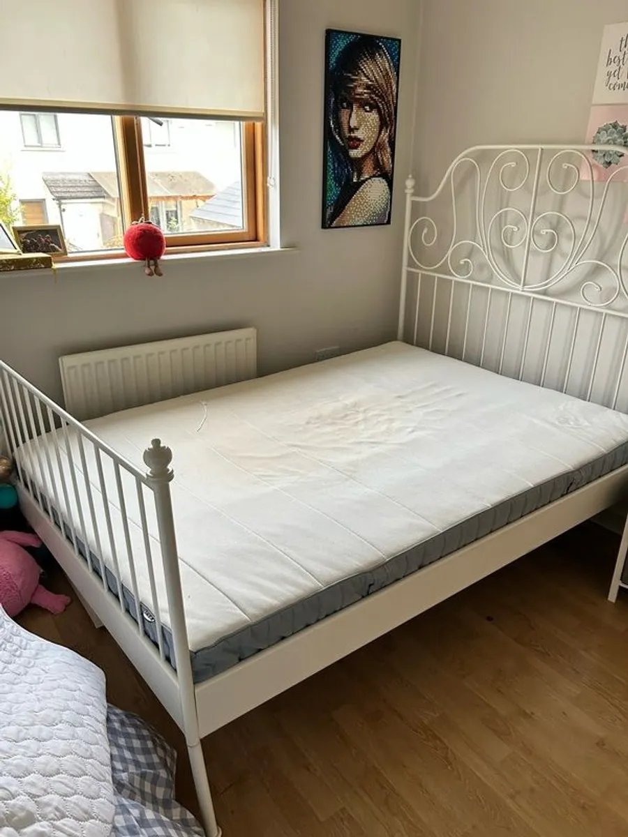 Double bed & mattress free to take away - Image 2