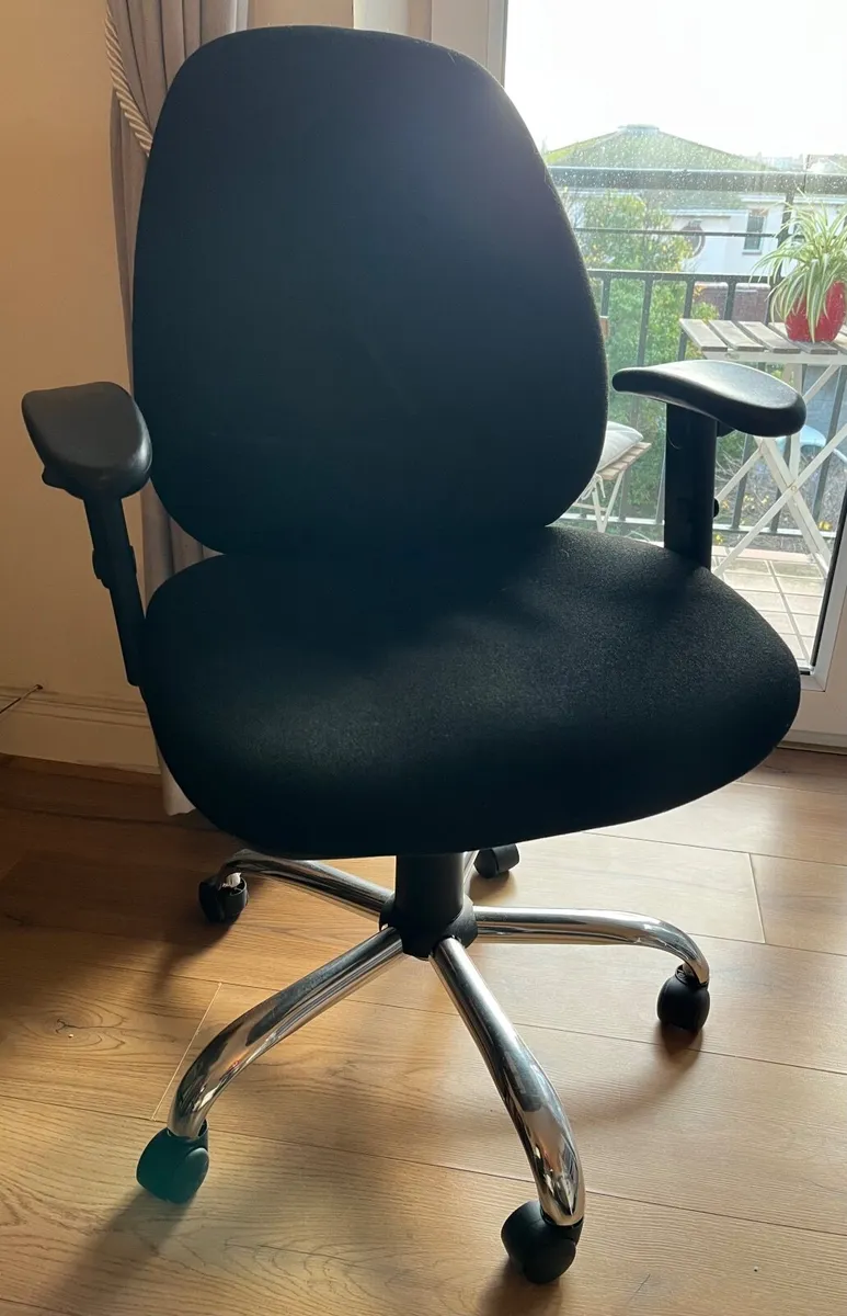 Office chair - Image 4