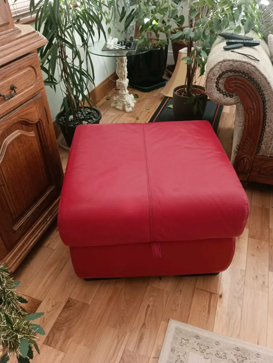 Lovely foot and storage box - Image 2