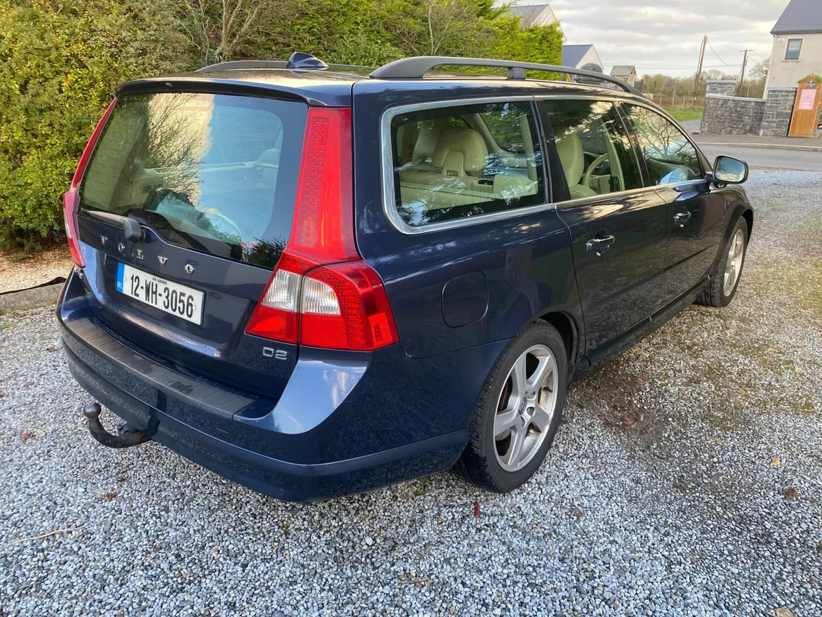 Volvo V70 2012 - Image 3