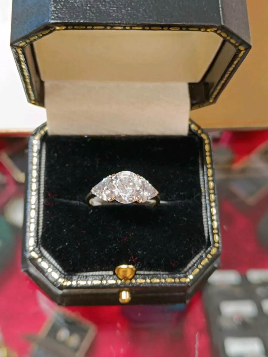 9k White Gold and Cubic Zirconia 3 Stones Ring - Image 1