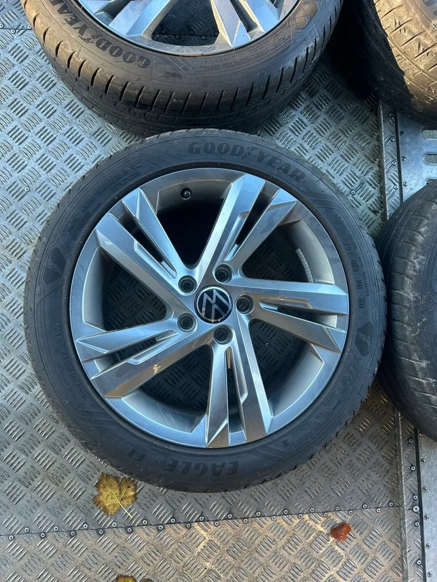 Genuine Volkswagen Golf 17” R Line Alloys - Image 3