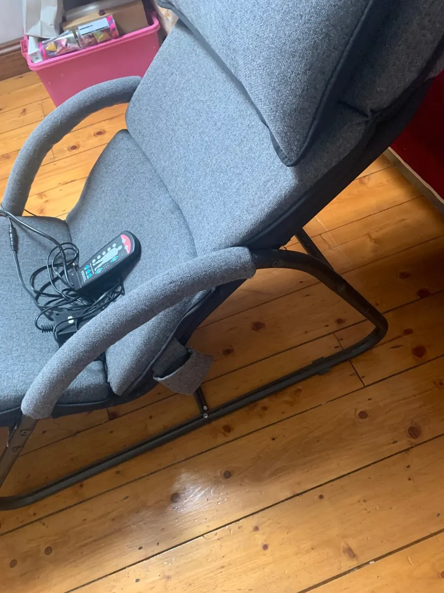 HoMedics Massage Chair - Image 2