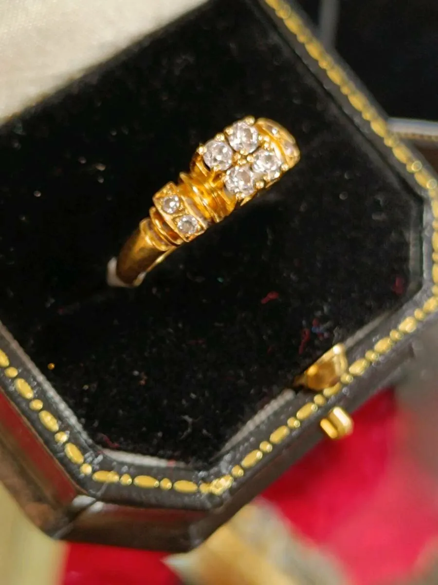18k Yellow Gold & Zirconia Ring - Image 3