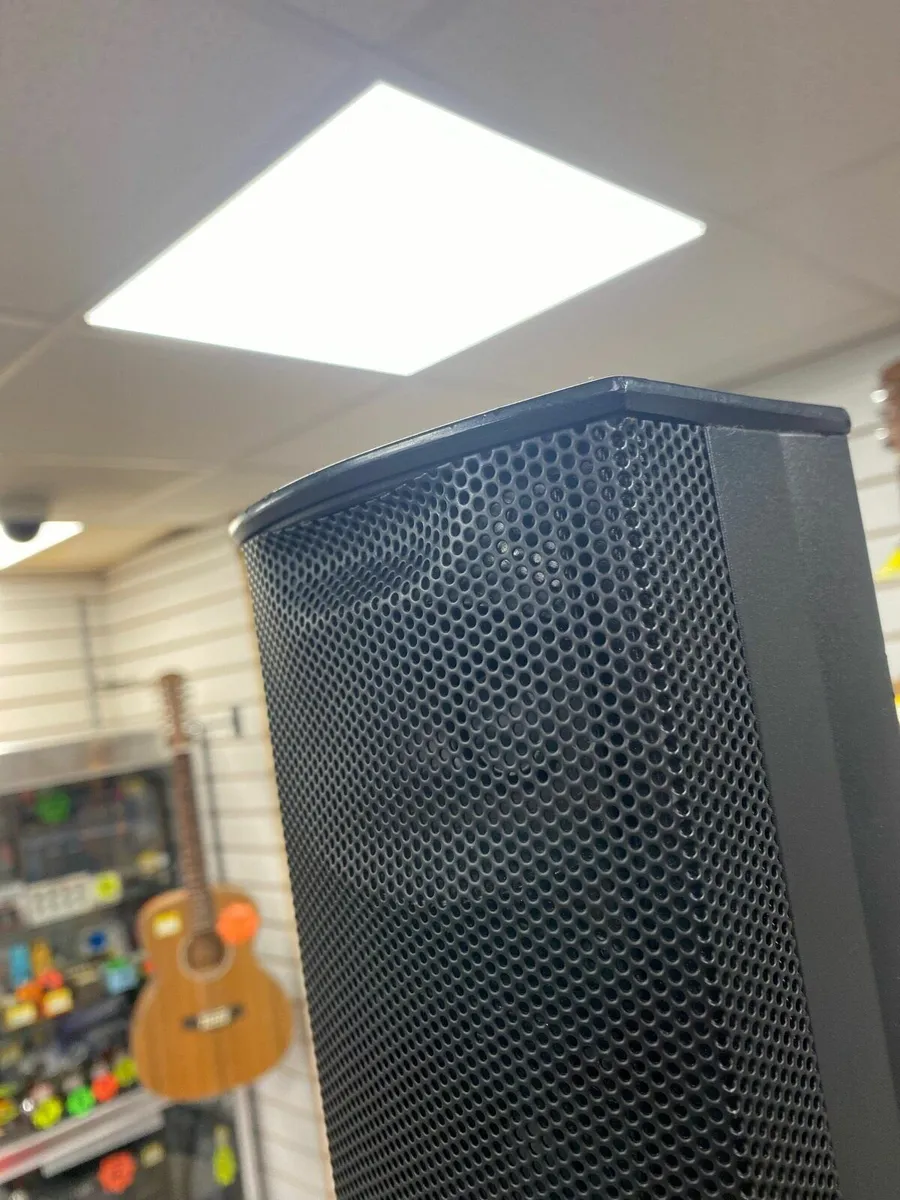 LD Systems Maui 28 1st Gen. Column PA System - Image 3