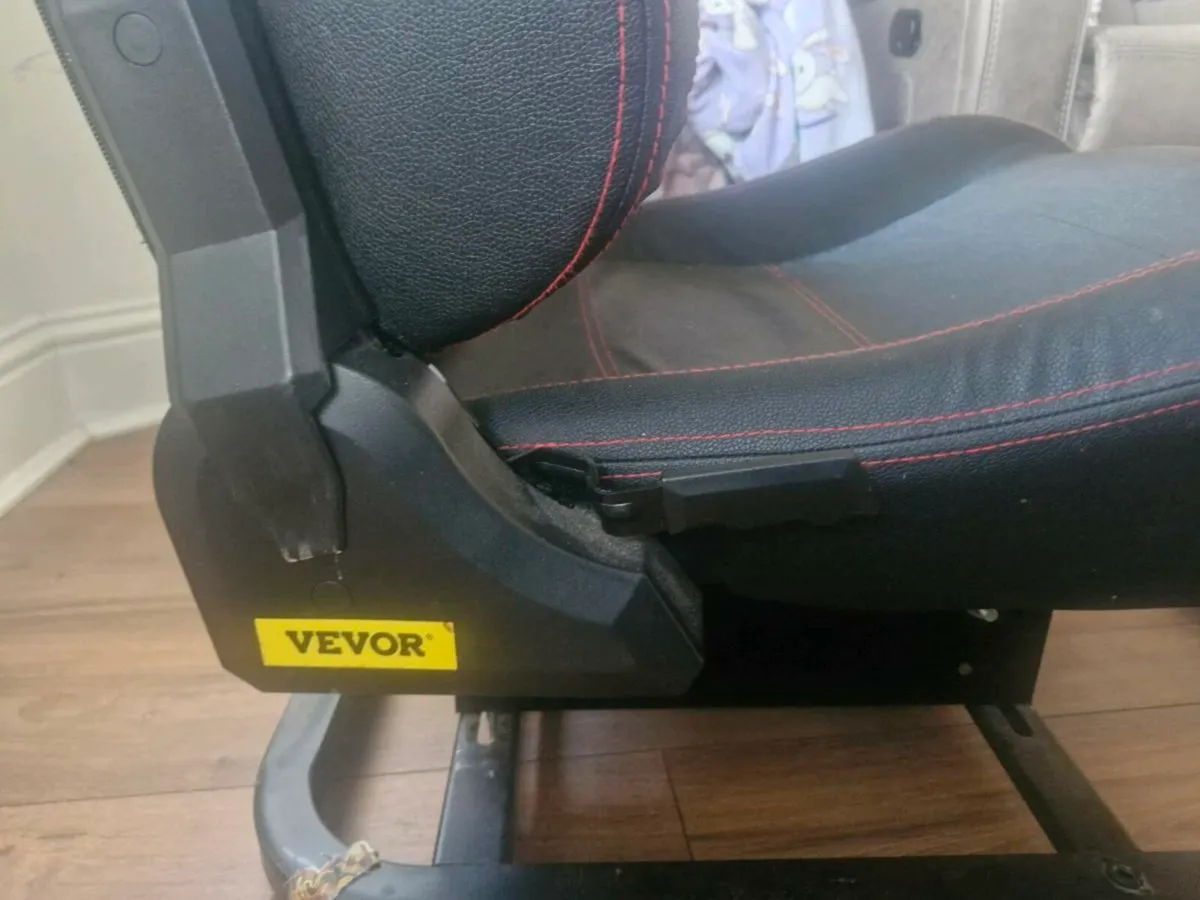 Gaming chair - Image 4