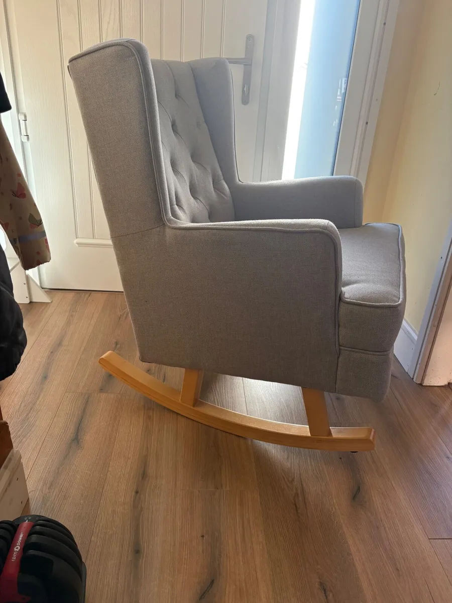 Babylo Nested Soothe Easy Chair & Rocker - Image 1