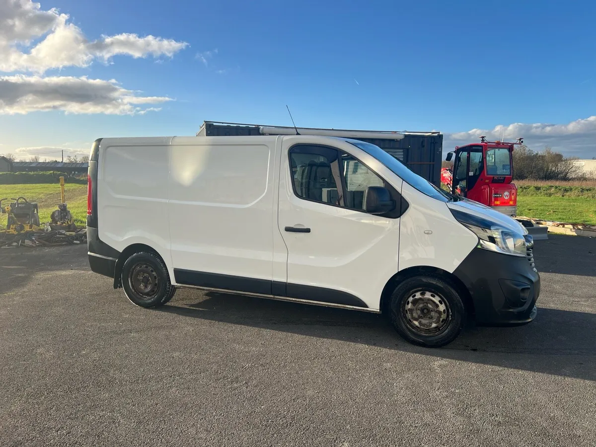 Vauxhall Vivaro - Image 2