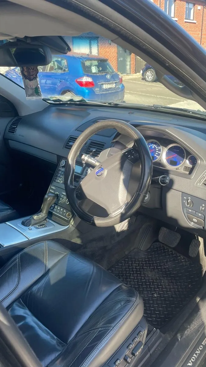 Volvo xc90 - Image 4