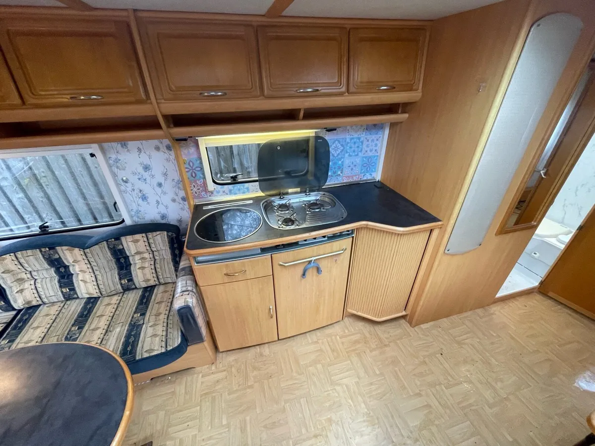 Lmc caravan - Image 4