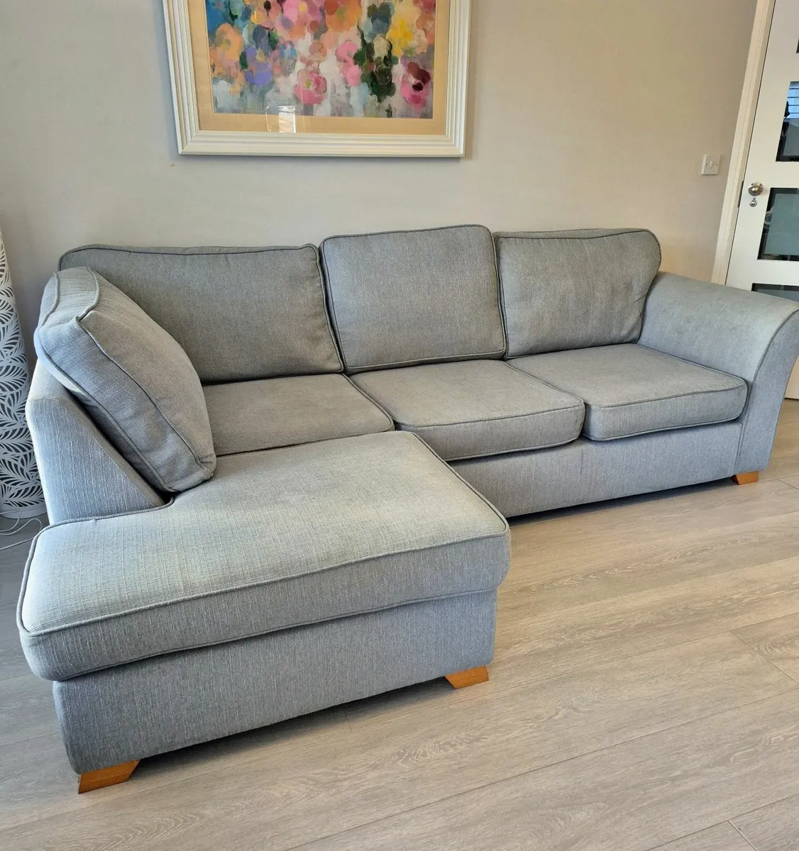 4 seater corner / chaise sofa (good condition) - Image 3